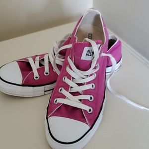 Converse Pink sneakers